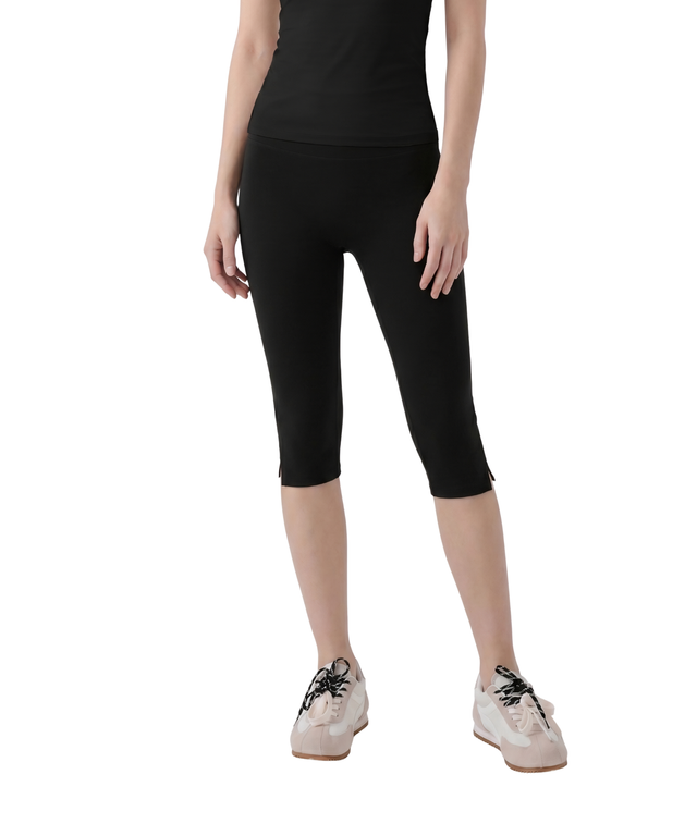 FlowForm Capri Leggings