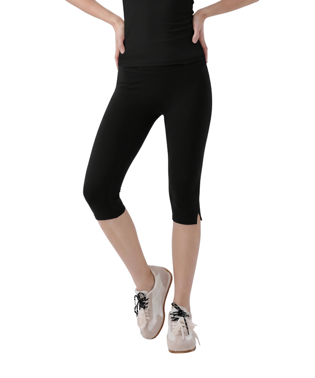 FlowForm Capri Leggings